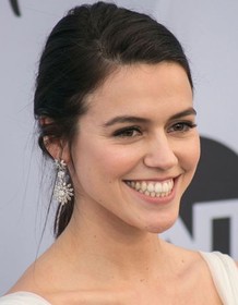 Nina Kiri