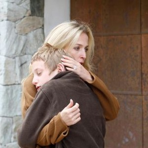 SISTER, (aka L'ENFANT D'EN HAUT), from left: Kacey Mottet Klein, Gillian Anderson, 2012. ph: Roger Arpajou/©Adopt Films