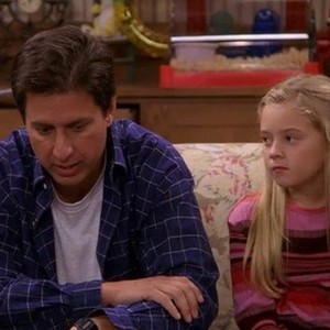 Everybody Loves Raymond - Season 1 - Episode 19 The Dog