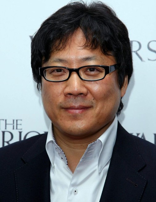 Sngmoo Lee