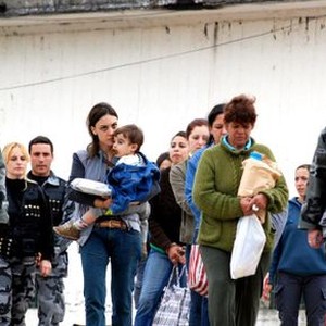 LION'S DEN, (aka LEONERA, aka MISENCOUNTER), Martina Gusman (with child, left of center), 2008. ©Strand Releasing