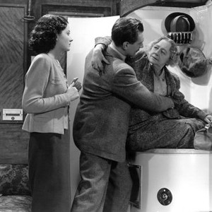 THE LADY VANISHES, Margaret Lockwood, Michael Redgrave, Dame May Whitty, 1938