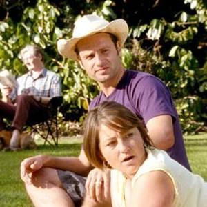 SCENES OF A SEXUAL NATURE, foreground: Andrew Lincoln (wearing hat), Holly Aird, 2006. ©Miracle Communications Ltd.