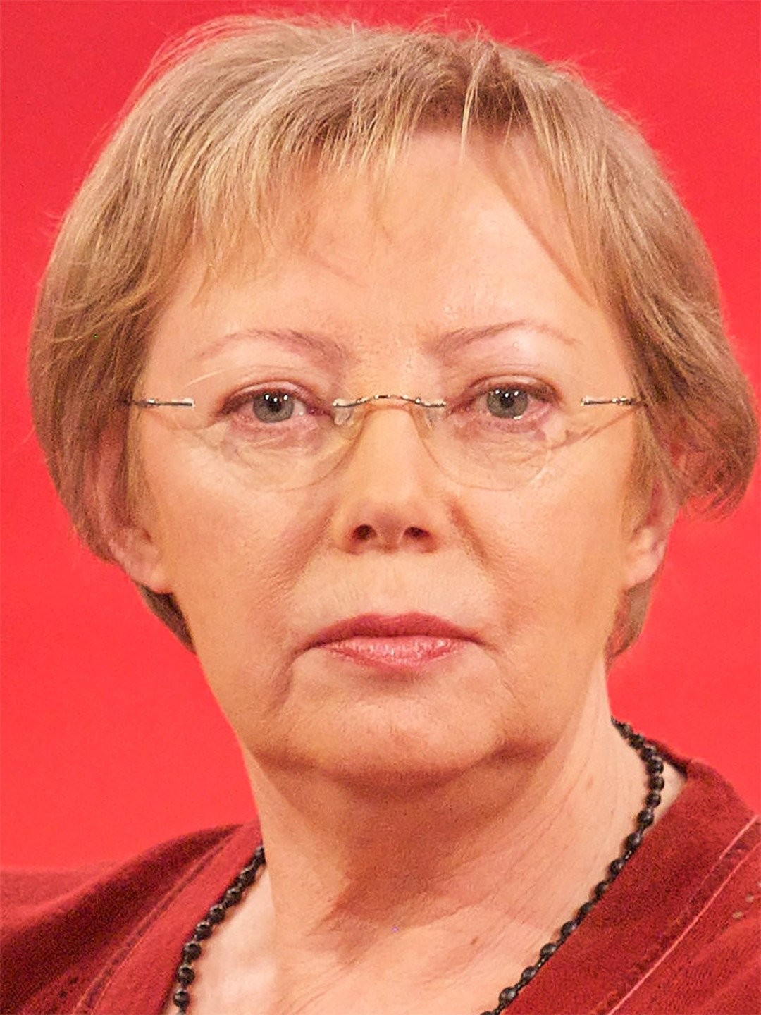 Juliane Koepcke Pictures | Rotten Tomatoes