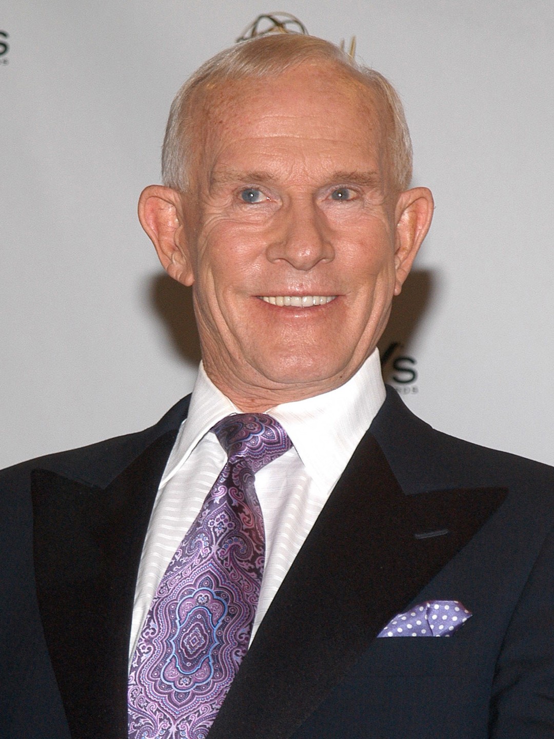 Tom Smothers alive and kicking