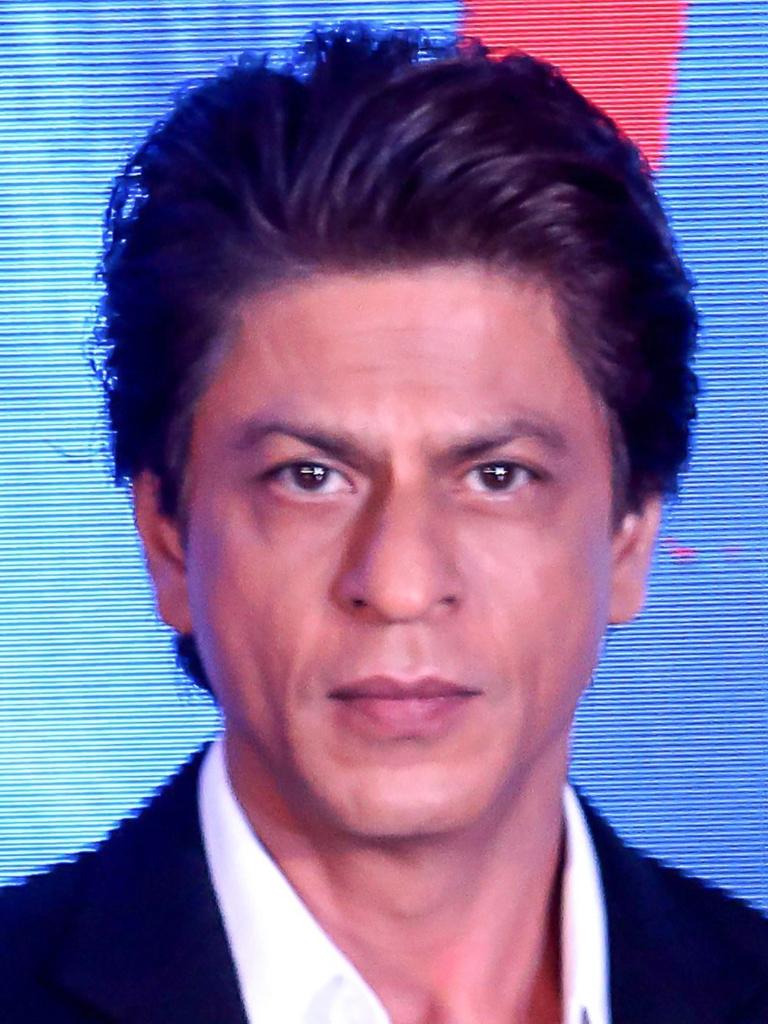 Old Video Of Public Reaction To Shah Rukh Khan's Movies Peddled As