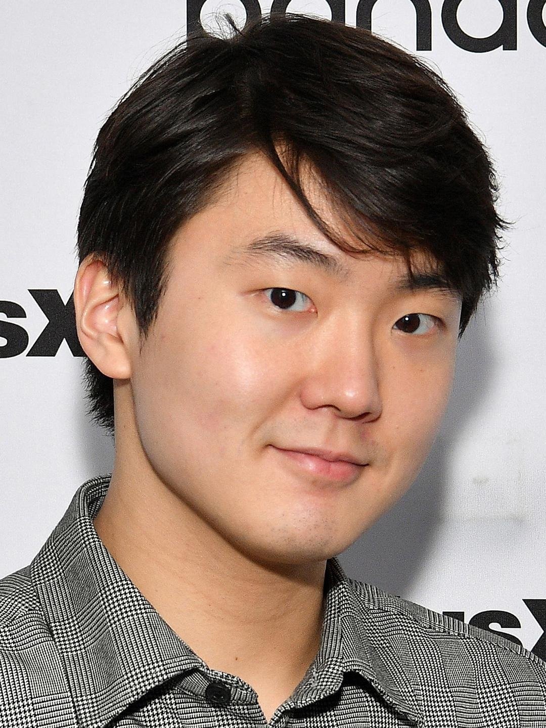 Sejun Cho Seong Jin Cho Pictures | Rotten Tomatoes