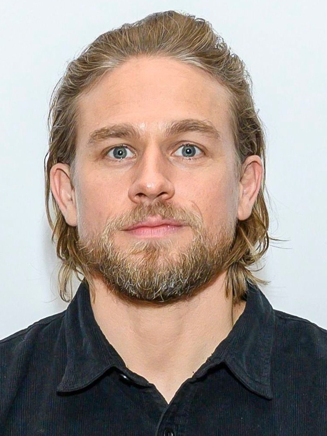 Charlie Hunnam Pictures | Rotten Tomatoes