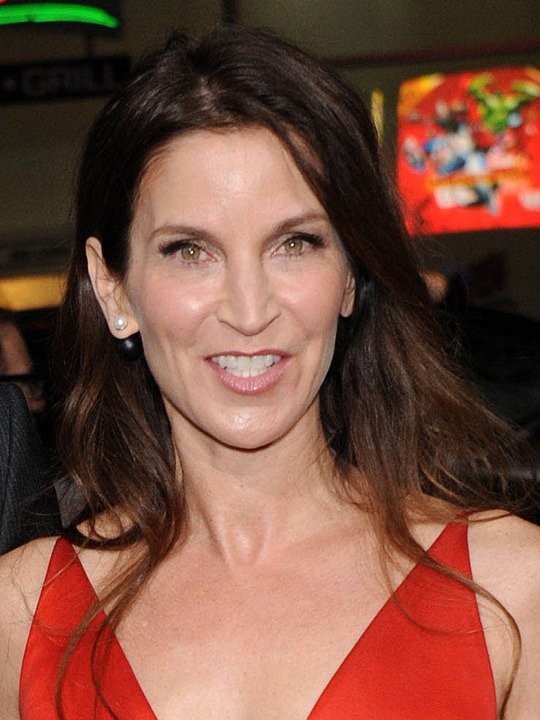 Amanda Anka Pictures - Rotten Tomatoes