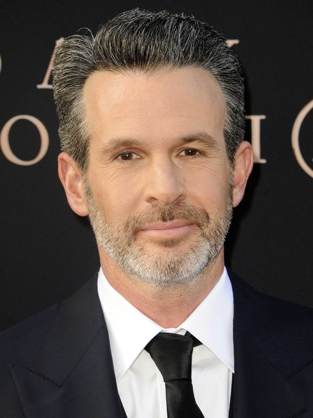 Simon Kinberg.