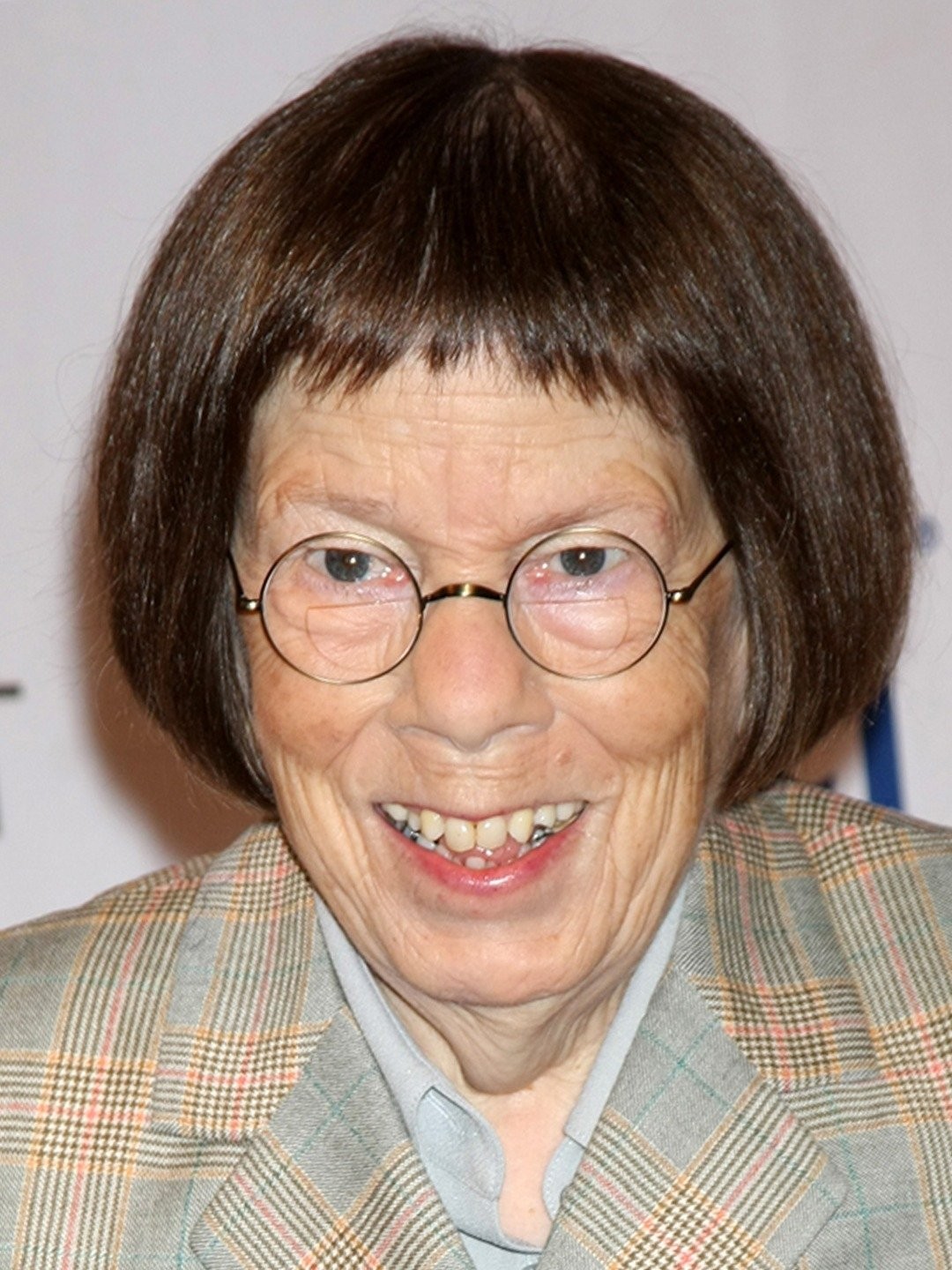 Linda Hunt Pictures | Rotten Tomatoes