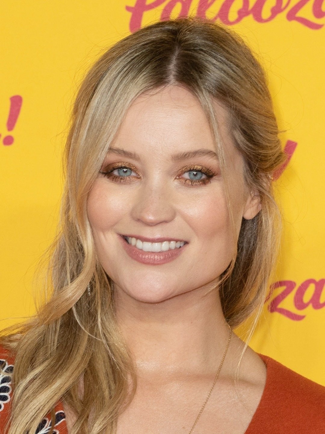 Laura Whitmore Pictures | Rotten Tomatoes