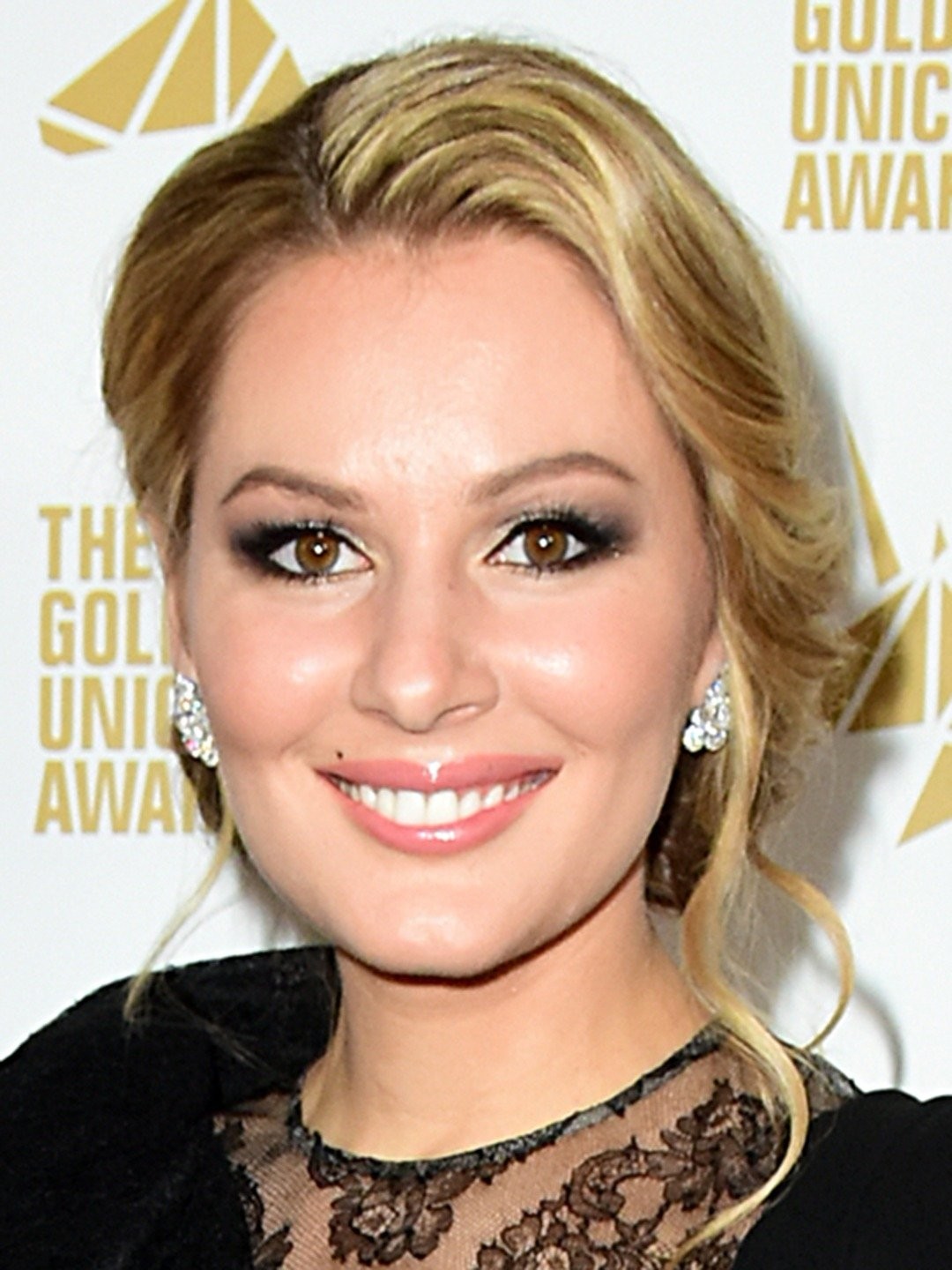 Viola porno qiladi Super sexy onalar va qizlar