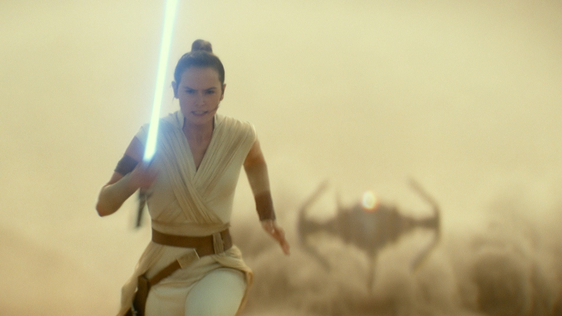 Star Wars: The Rise Of Skywalker' Exclusive Look With The Cast
