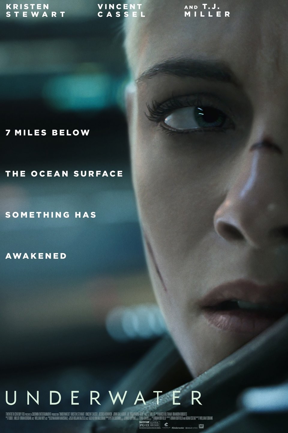 Underwater' Review: Kristen Stewart Battles an Alien of the Deep