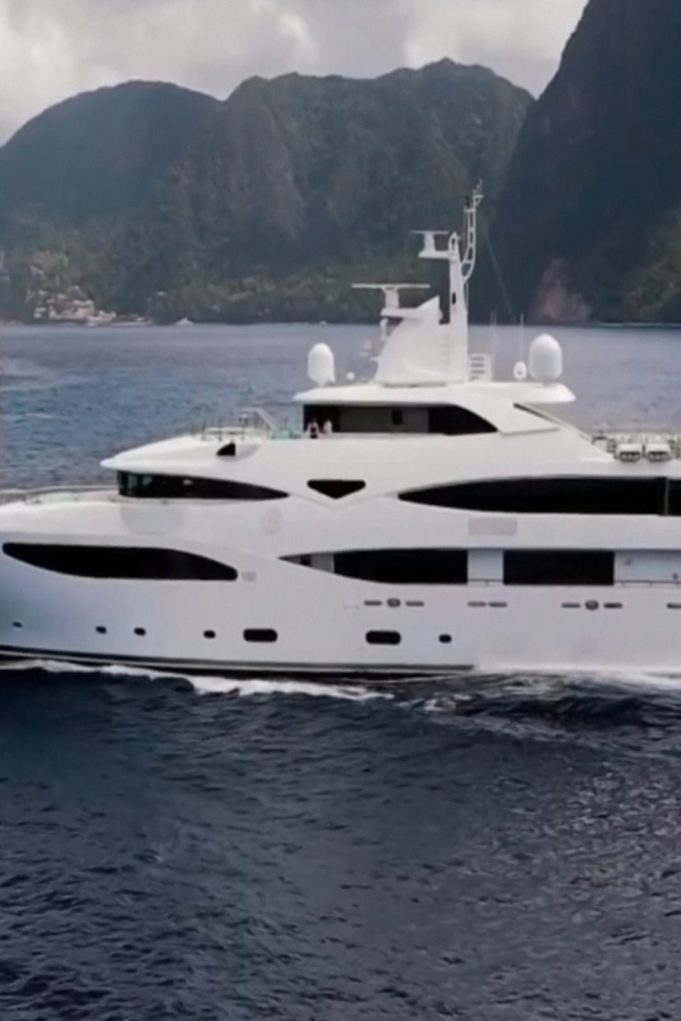 secrets of the superyachts channel 5