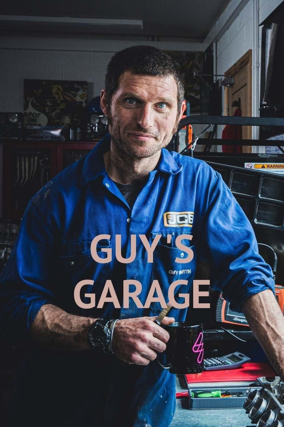 Land Rover Defender Pictures | Rotten Tomatoes