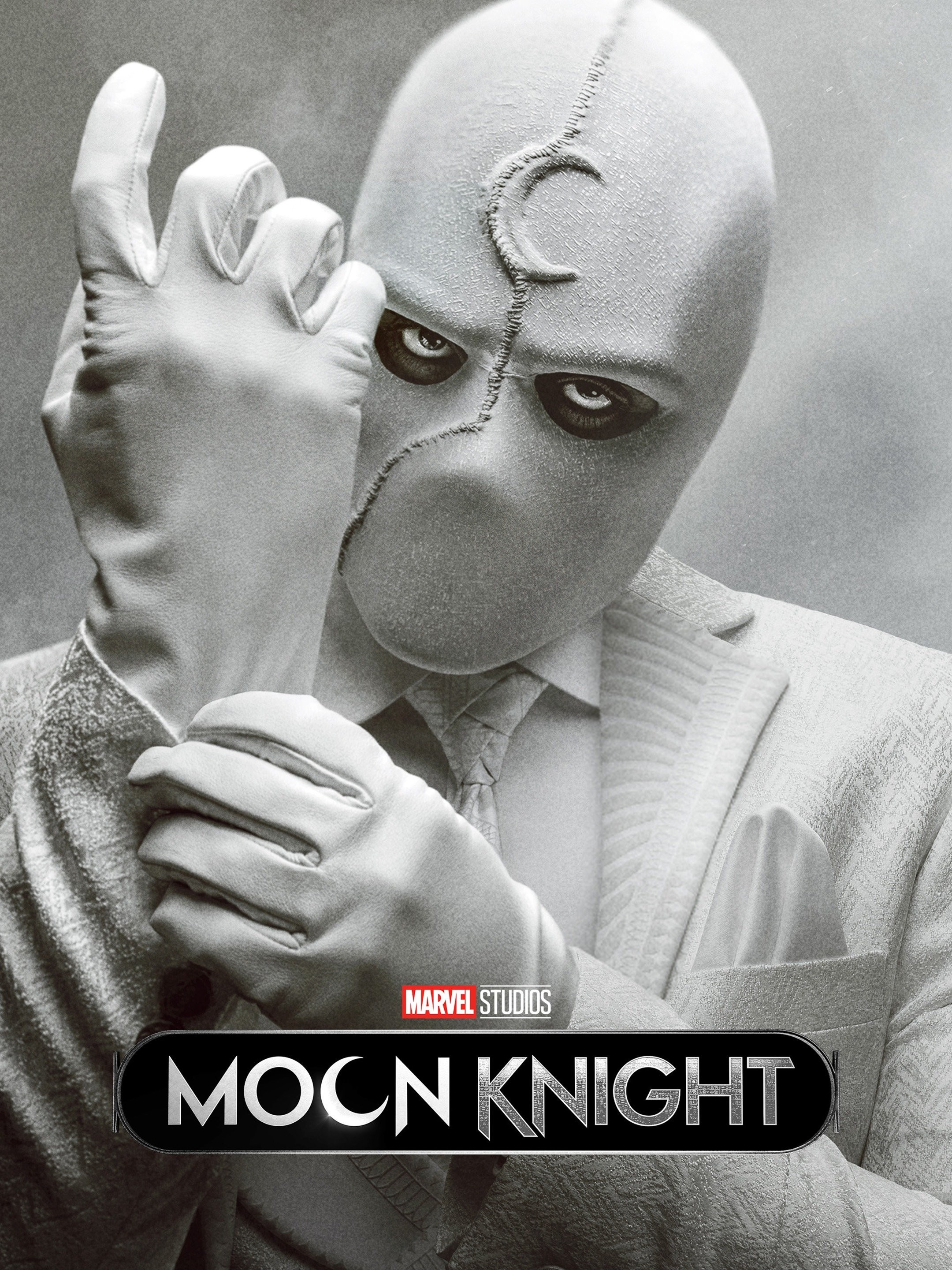 Rotten Tomatoes - New images of Oscar Isaac in Moon Knight