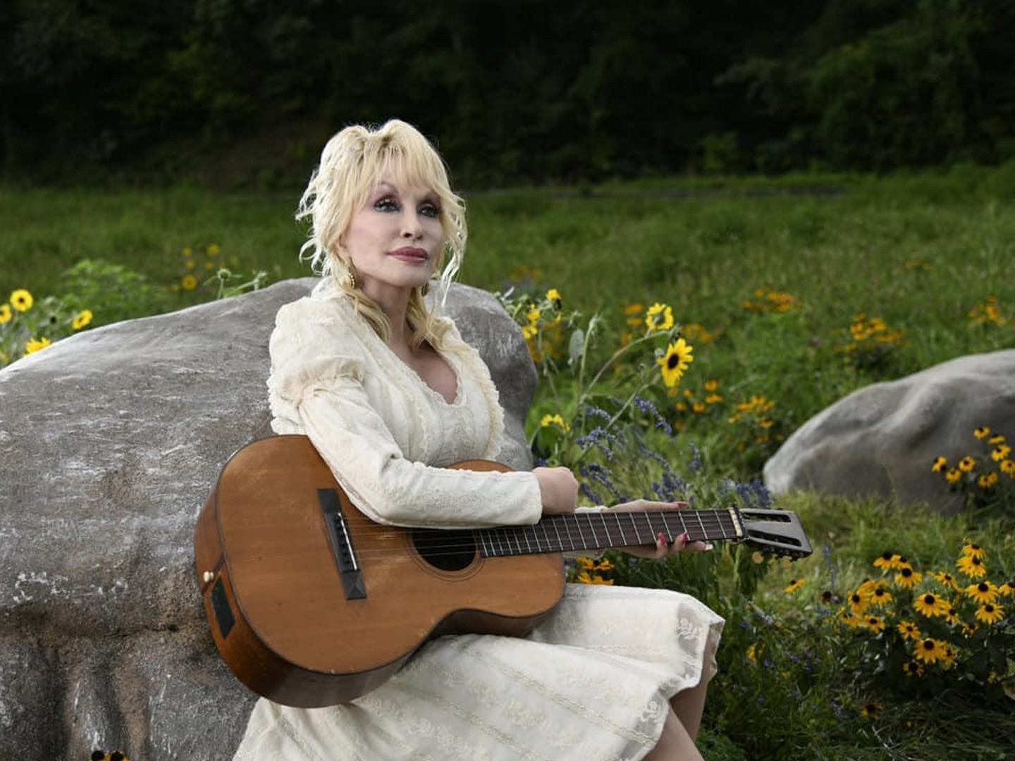 Dolly Parton's Magic Mountain Christmas' By-The-Minute Analysis