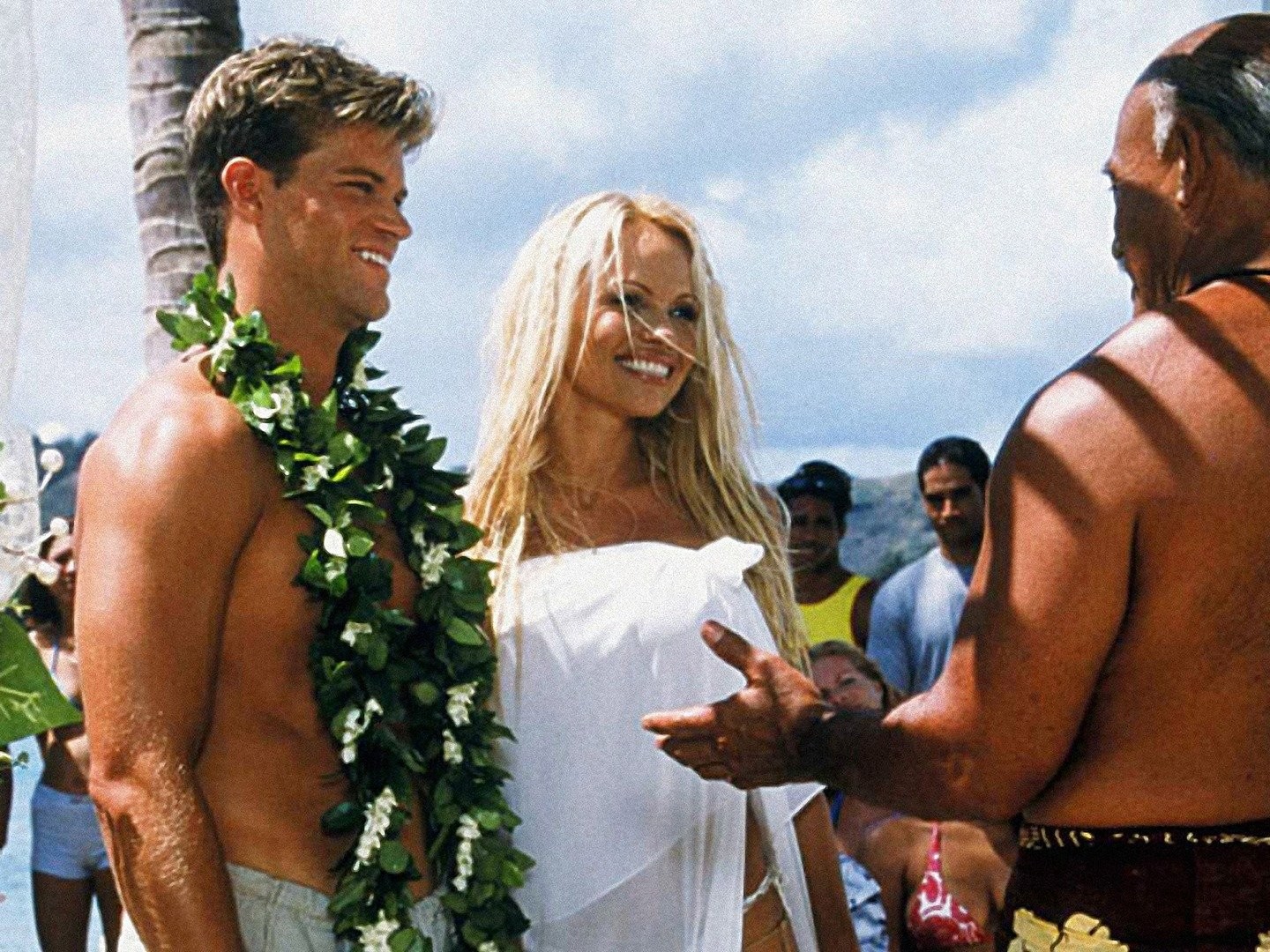 Baywatch: hawaiian wedding
