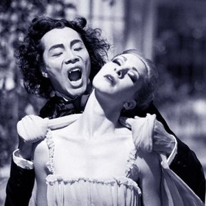 Dracula: Pages From a Virgin's Diary (2002) photo 16