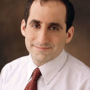 Peter Jacobson as Sandy