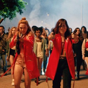 ASSASSINATION NATION, FROM LEFT: ABRA, ODESSA YOUNG, HARI NEF, SUKI WATERHOUSE, 2018. PH: MONICA LEK/© NEON