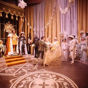 THE WONDERFUL WORLD OF THE BROTHERS GRIMM, Jim Backus (third from left), Russ Tamblyn, Yvette Mimieux (center), 1962