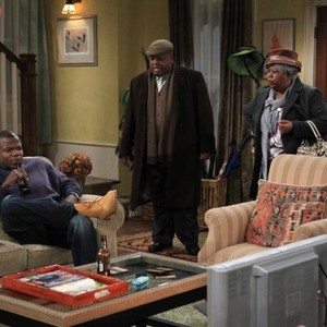 Mike and Molly, Reno Wilson (L), Reginald Veljohnson (C), Cleo King (R), 'Carl Gets a Roommate', Season 3, Ep. #13, 02/04/2013, ©CBS