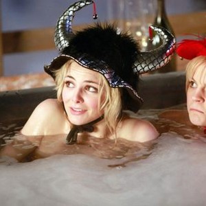 CHALET GIRL, (aka POWDER GIRL), from left: Tamsin Egerton, Georgia King, 2011. ©Paramount