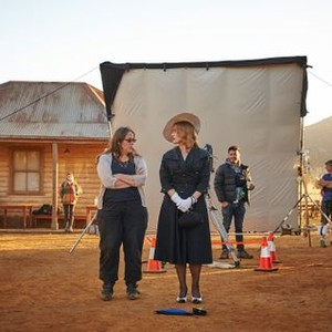 THE DRESSMAKER, from left: director Jocelyn Moorhouse, Kate Winslet, on set, 2015. © Broad Green Pictures