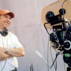 THE GLASS HOUSE, director Daniel Sackheim, on set, 2001. (c) Columbia Pictures