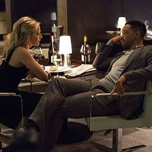 Margot Robbie as Jess Barrett and Will Smith as Nicky in "Focus." photo 17