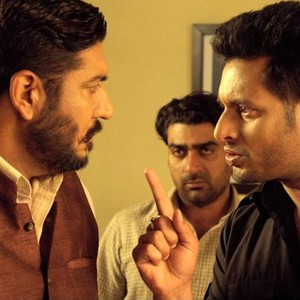 RUPINDER GANDHI 2: THE ROBIN HOOD, RIGHT: DEV KHAROUD, 2017. ©DREAMREALITY MOVIES