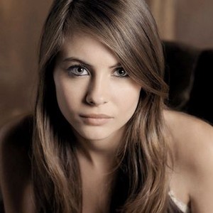 Willa Holland as Kaitlin Cooper