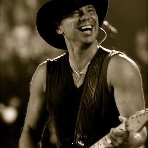 Kenny Chesney: Summer In 3d photo 6