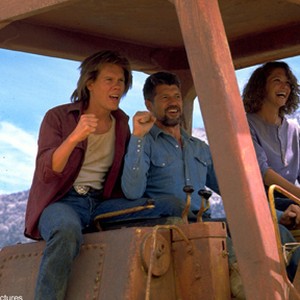 (L-R) Kevin Bacon as Valentine McKee, Fred Ward as Earl Bassett and Finn Carter as Rhonda LeBeck in "Tremors." photo 1