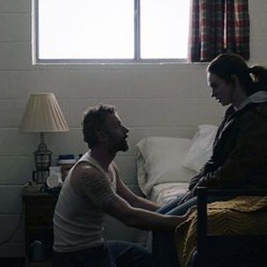 LITTLE WOODS, FROM LEFT: JAMES BADGE DALE, LILY JAMES, 2018. © NEON