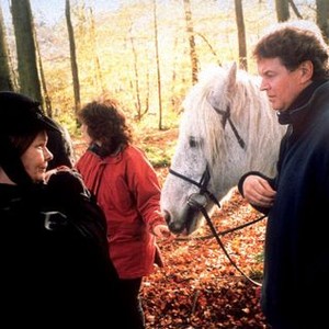 MRS. BROWN, Judi Dench, director John Madden on set, 1997, (c) Miramax