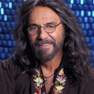 Tommy Chong as Leo