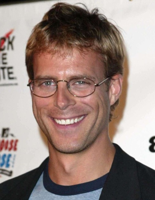 Daniel Travis