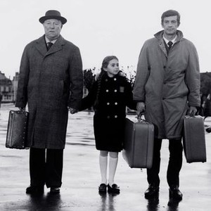 A Monkey in Winter (1962) photo 9