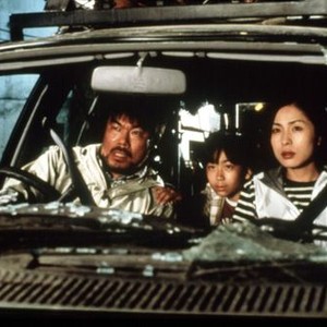 GODZILLA 2000, Takehiro Murata, Mayu Suzuki, Naomi Nishida, 1999. (c) Columbia TriStar.