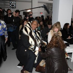 THE SEPTEMBER ISSUE, Andre Leon Talley (center of frame), Anna Wintour (right, with fur), 2009. ©Roadside Attractions