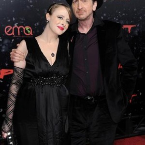 Kimberly Cox, Frank Miller at arrivals for Premiere of THE SPIRIT, Grauman's Chinese Theatre, Hollywood, CA, December 17, 2008. Photo by: Dee Cercone/Everett Collection
