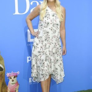 Tori Spelling at arrivals for DOG DAYS Premiere, The Atrium at Westfield Century City, Los Angeles, CA August 5, 2018. Photo By: Elizabeth Goodenough/Everett Collection