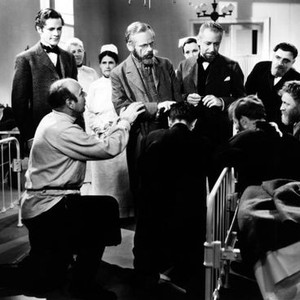 THE STORY OF LOUIS PASTEUR, Donald Woods, Paul Muni, Henry O'Neill, 1935
