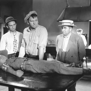 THE CHAMP, Roscoe Ates, Wallace Beery, Edward Brophy, Jackie Cooper (on table), 1931