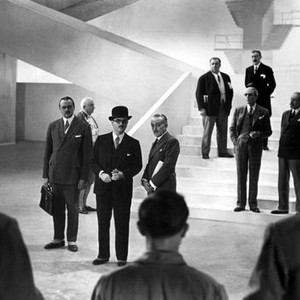 A NOUS LA LIBERTE, Raymond Cordy (center), 1931