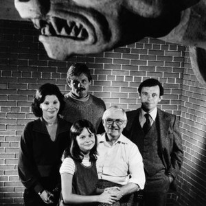 AUDREY ROSE, (clockwise from left), Marsha Mason, John Beck, Anthony Hopkins, director Robert Wise, Susan Swift, on-set, 1977